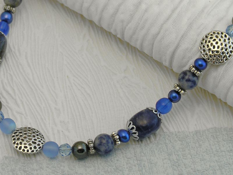 China Blue Dimple Necklace