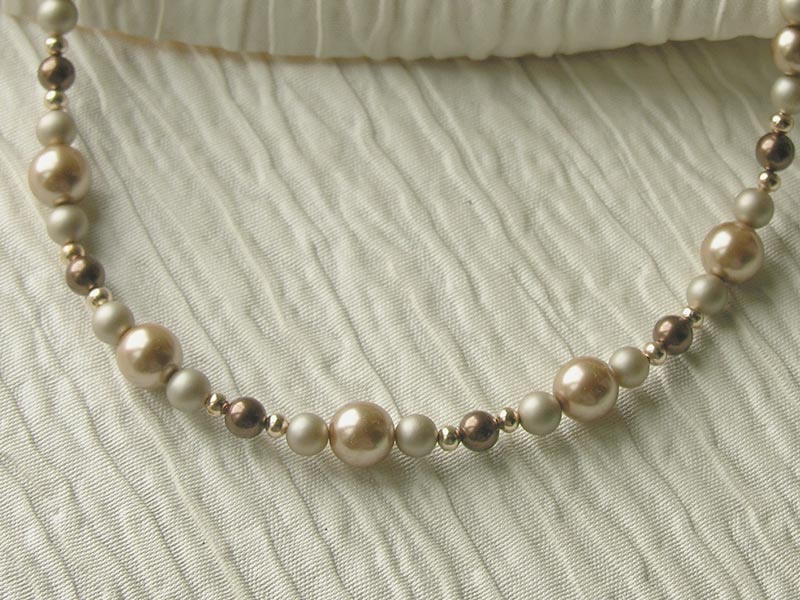 Coffee Cream Necklace Ii