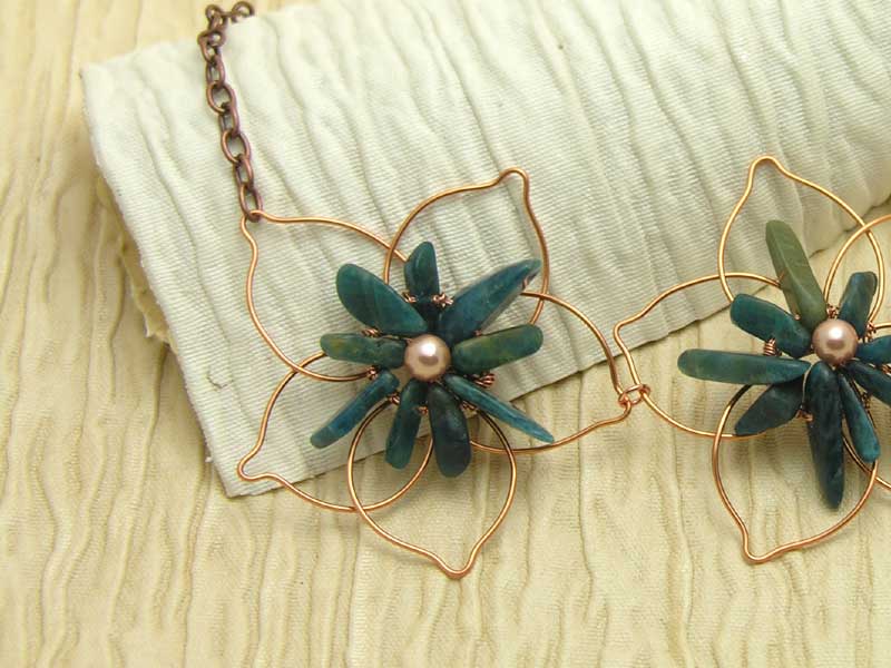 Daisy Chain Apatite Necklace