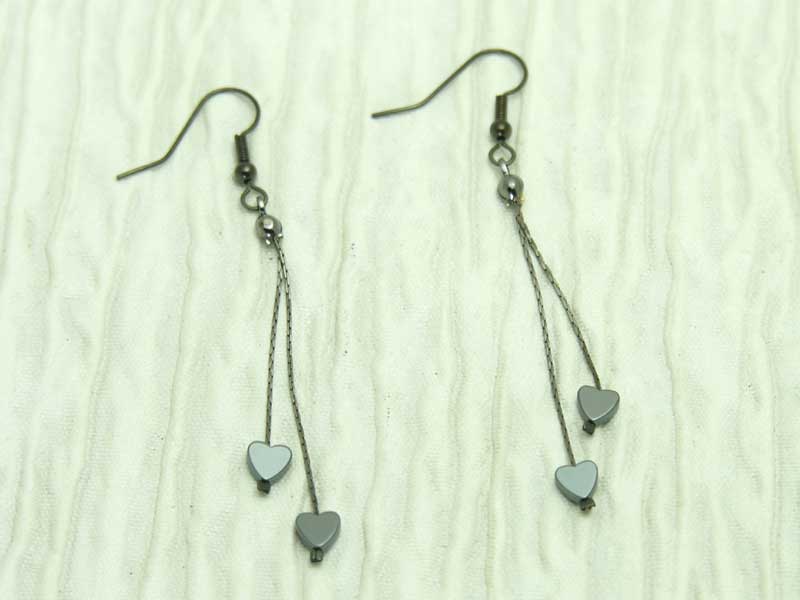 Dark Hearts Silky Earrings