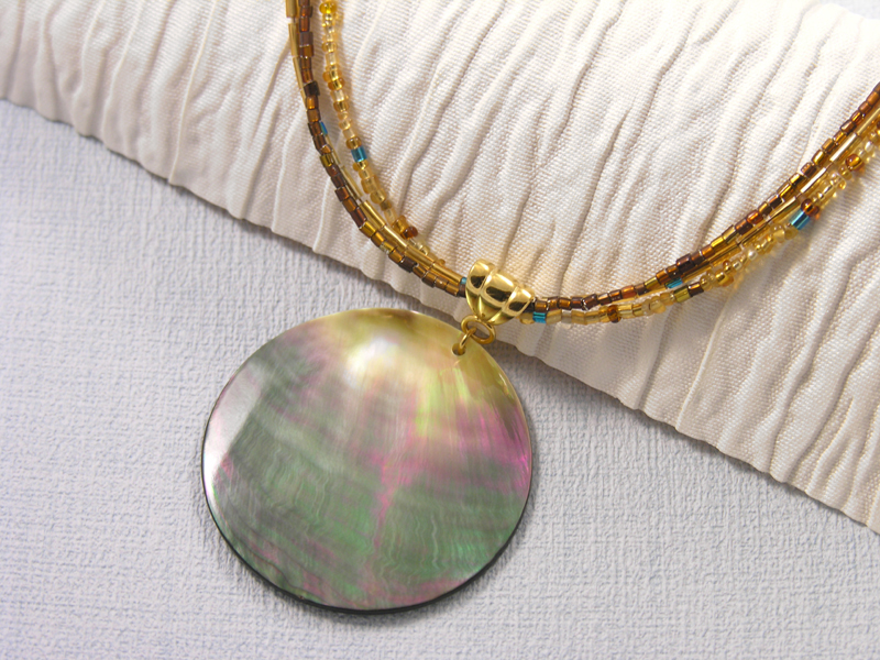 Black Lip Necklace