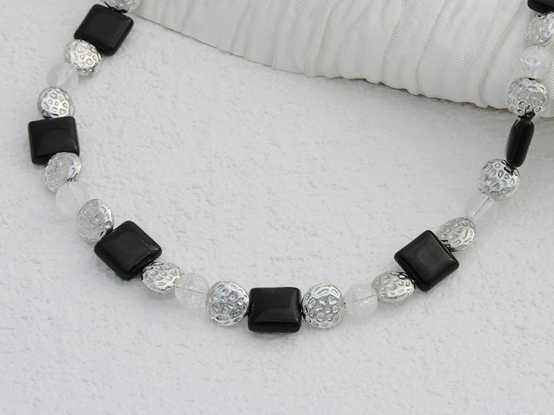 Frosty Nights Necklace
