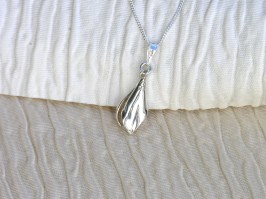 Amber Calla Lily Necklace