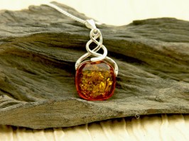 Amber Cushion Necklace