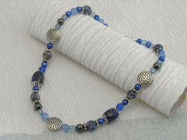 China Blue Dimple Necklace