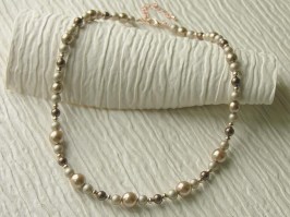 Coffee Cream Necklace Ii