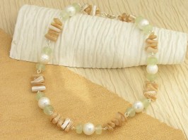 Creme Caramel Necklace