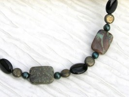 White Moss Woods Necklace