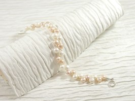Peaches Cream Pearl Bracelet