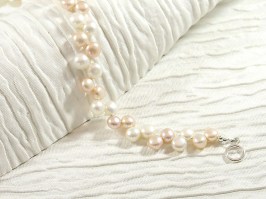 Peaches Cream Pearl Bracelet