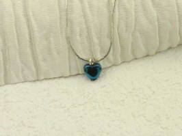 Silky Fallen Heart Necklace